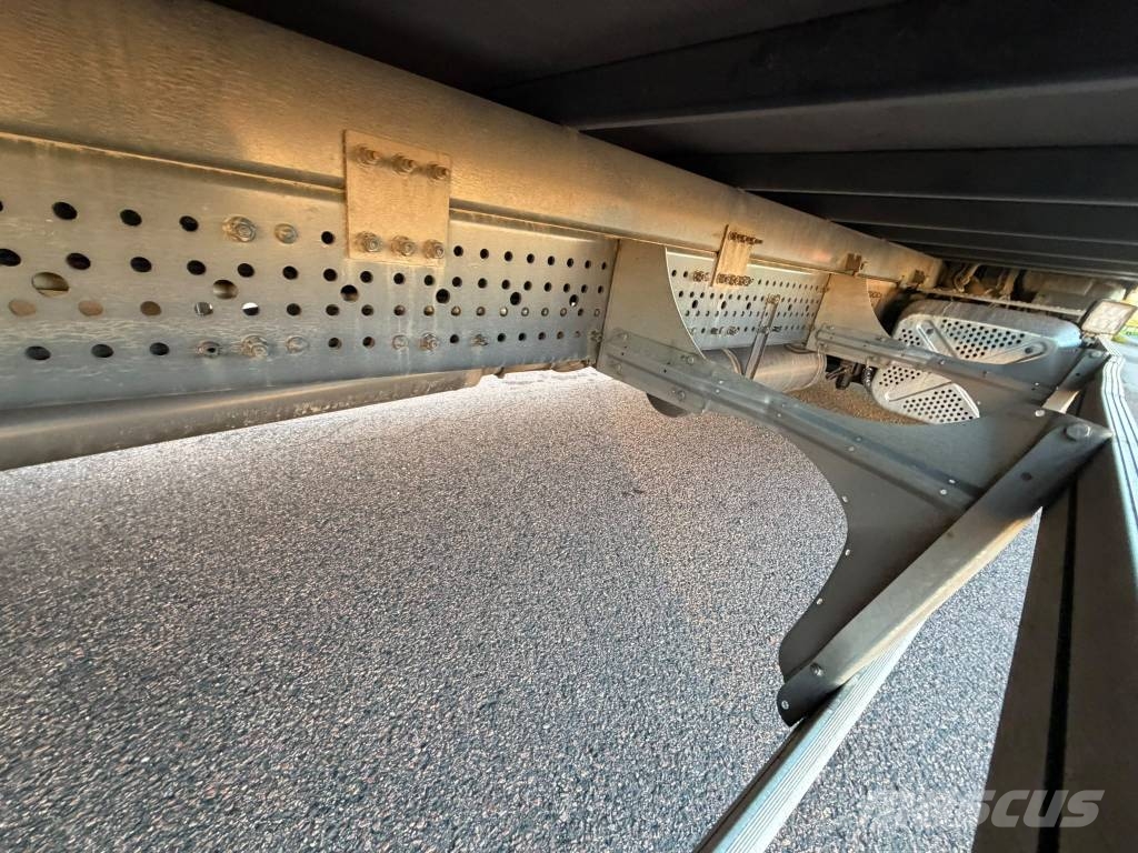Mercedes-Benz Actros 2532 seria nr 5498 Furgoonautod