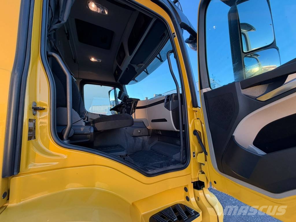 Mercedes-Benz Actros 2532 seria nr 5498 Furgoonautod