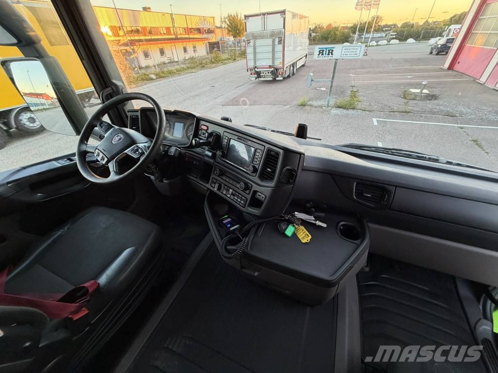Mercedes-Benz Actros 2532 seria nr 5498 Furgoonautod