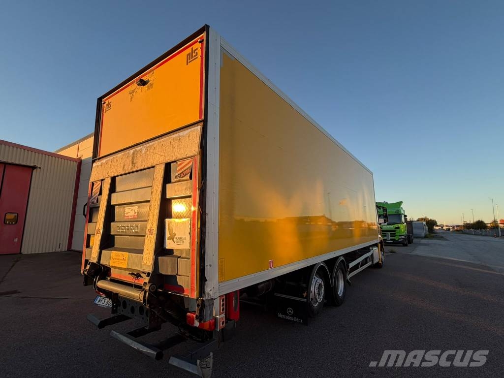Mercedes-Benz Actros 2532 seria nr 5498 Furgoonautod