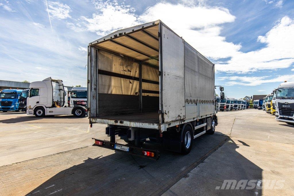 Renault D16 240 DXI Nákladné vozidlá s bočnou zhrnovacou plachtou