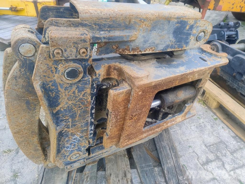 Steelwrist Draaikantelstuk s70-s70 en een snelwissel Rotators
