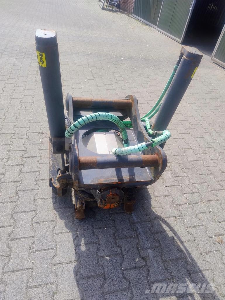 Steelwrist Draaikantelstuk s70-s70 en een snelwissel Rotators