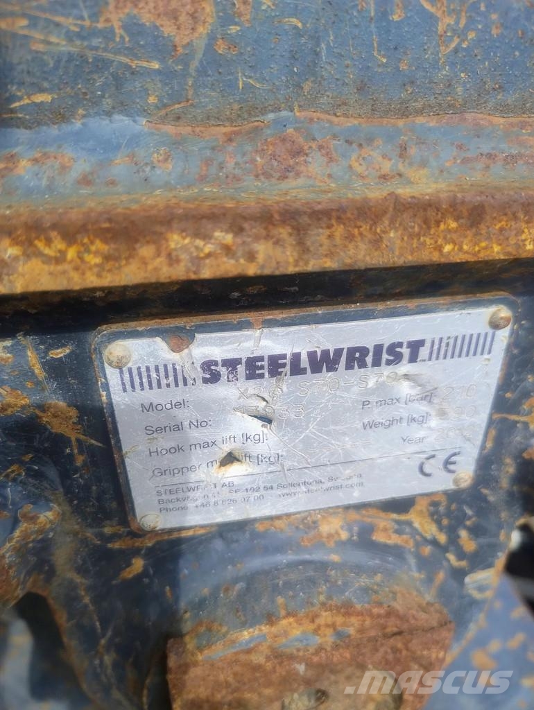 Steelwrist Draaikantelstuk s70-s70 en een snelwissel Rotators