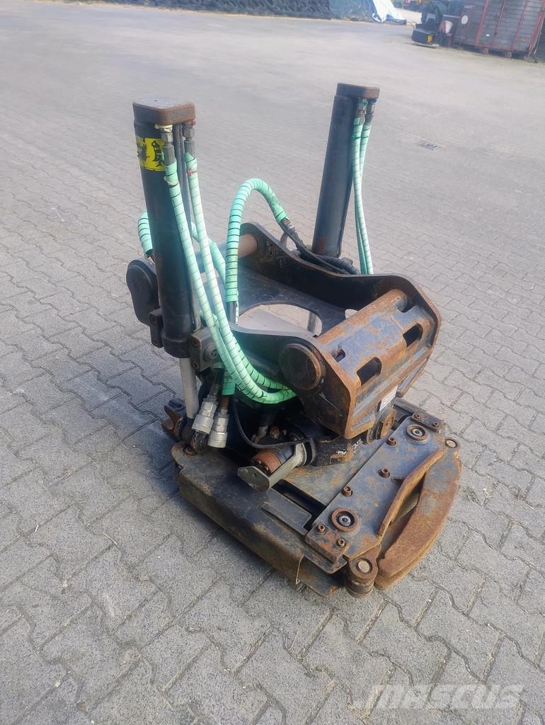 Steelwrist Draaikantelstuk s70-s70 en een snelwissel Rotators