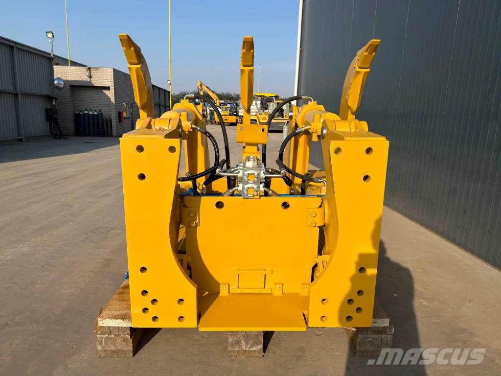 CAT D8N Multi Shank Ripper Scarificatori