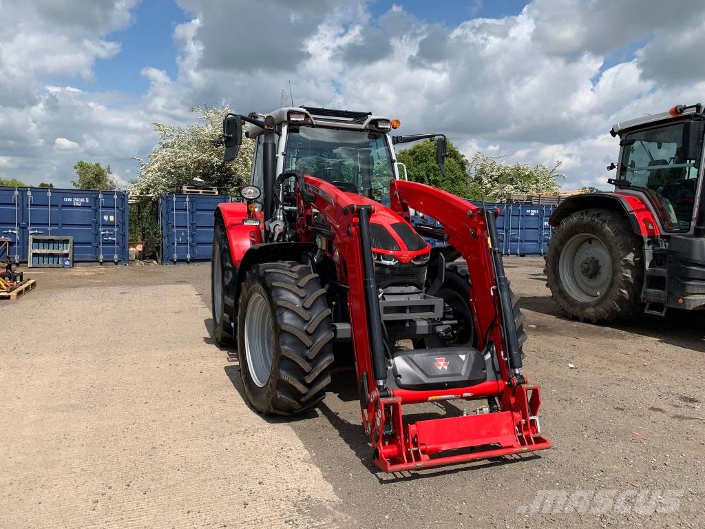 Massey Ferguson 5S.145 Traktorit