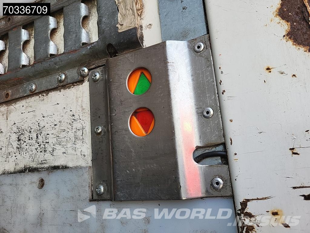 Scania P320 P 6X2 3000kg Ladebordwand Lift+steering axle Skříňová nástavba