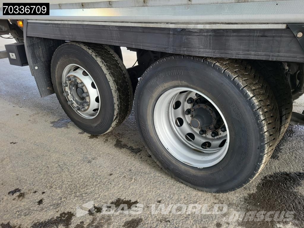 Scania P320 P 6X2 3000kg Ladebordwand Lift+steering axle ボックスボディー、ウイング、箱車