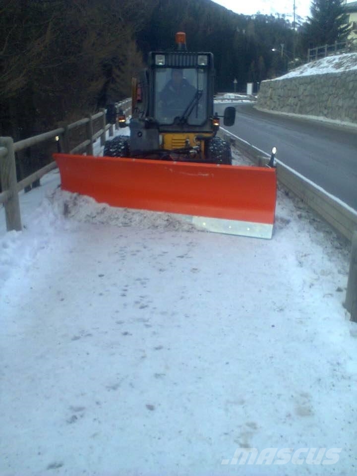 M3 Snow Plow SB معدات العناية بالأرض - غير ذلك