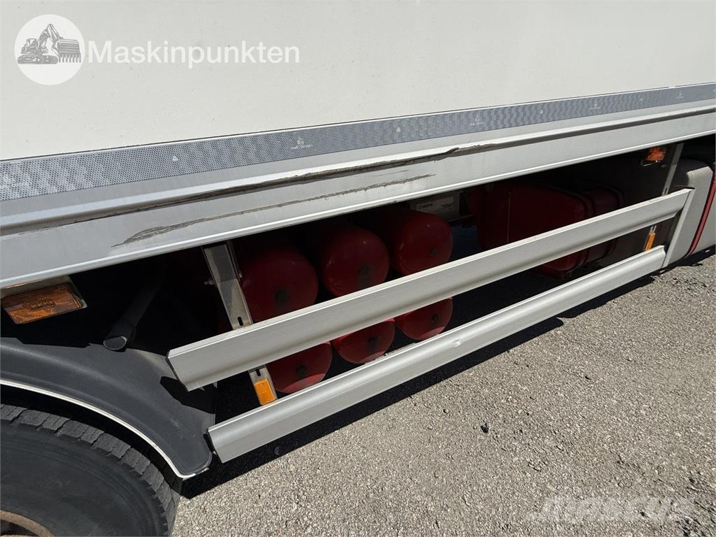 Scania P320LB6X2*4MNB شاحنات بدرجة حرارة قابلة للضبط