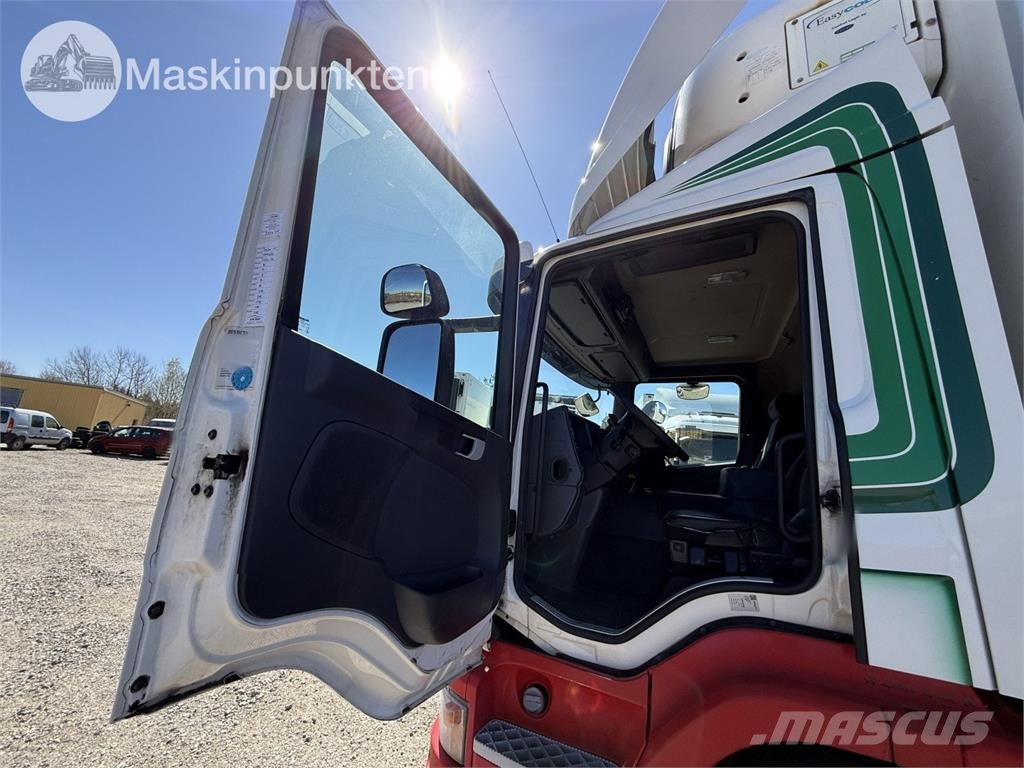 Scania P320LB6X2*4MNB شاحنات بدرجة حرارة قابلة للضبط