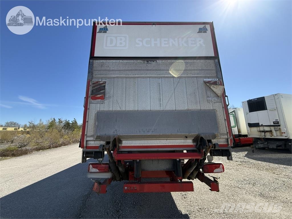 Scania P320LB6X2*4MNB شاحنات بدرجة حرارة قابلة للضبط