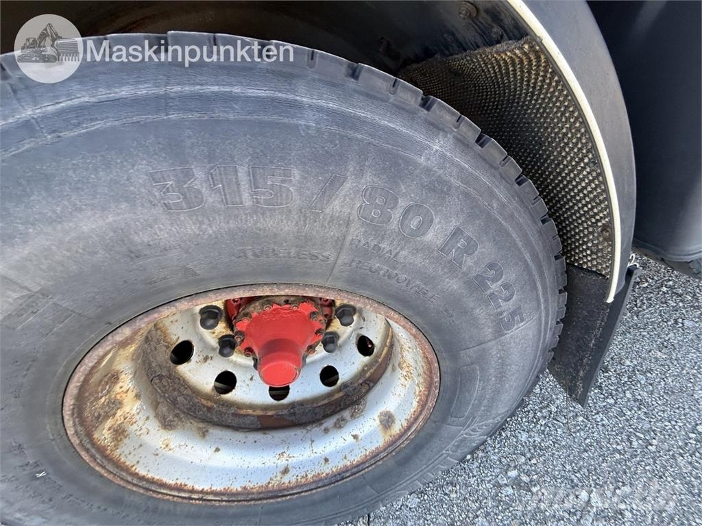 Scania P320LB6X2*4MNB شاحنات بدرجة حرارة قابلة للضبط