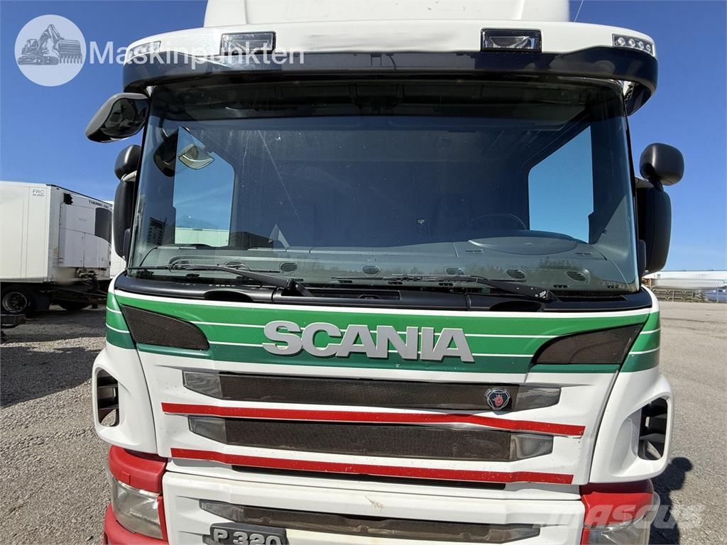 Scania P320LB6X2*4MNB شاحنات بدرجة حرارة قابلة للضبط
