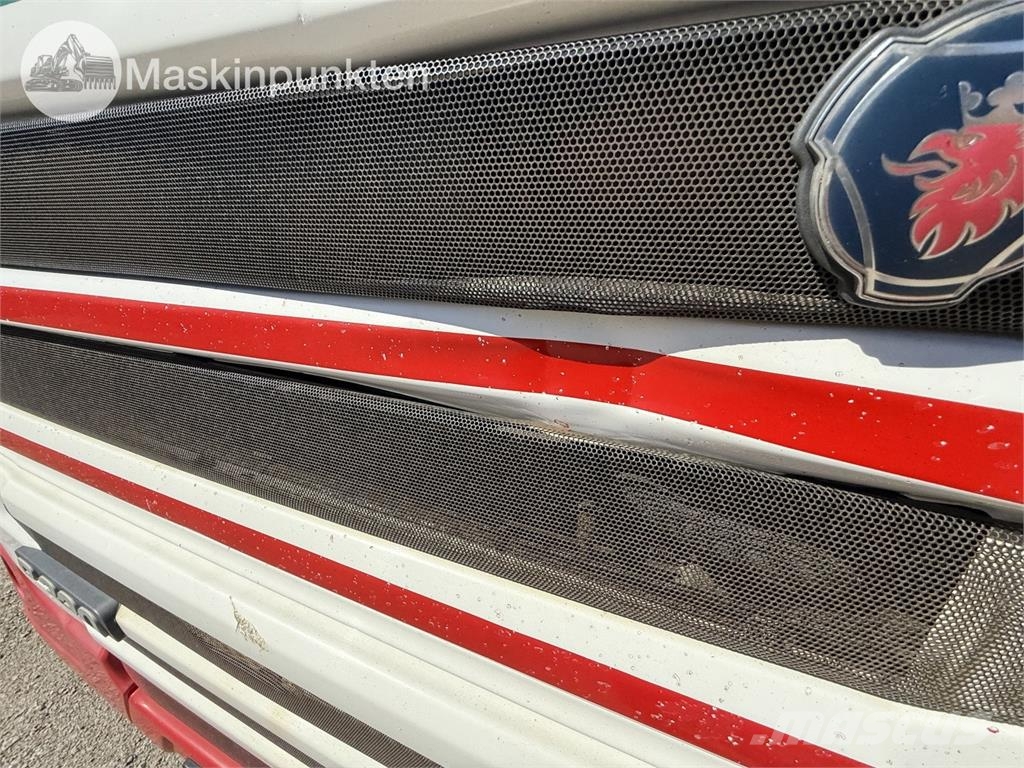 Scania P320LB6X2*4MNB شاحنات بدرجة حرارة قابلة للضبط