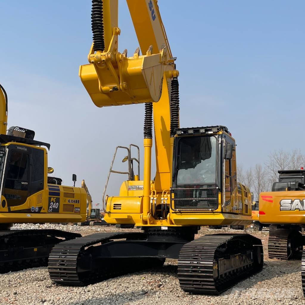 Komatsu PC 240 LC-8 حفارات زحافة