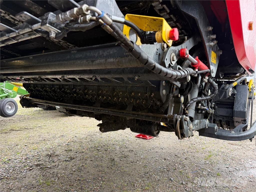 Pöttinger Jumbo 8470 -DEMO Keräävät noukinvaunut ja silppurivaunut
