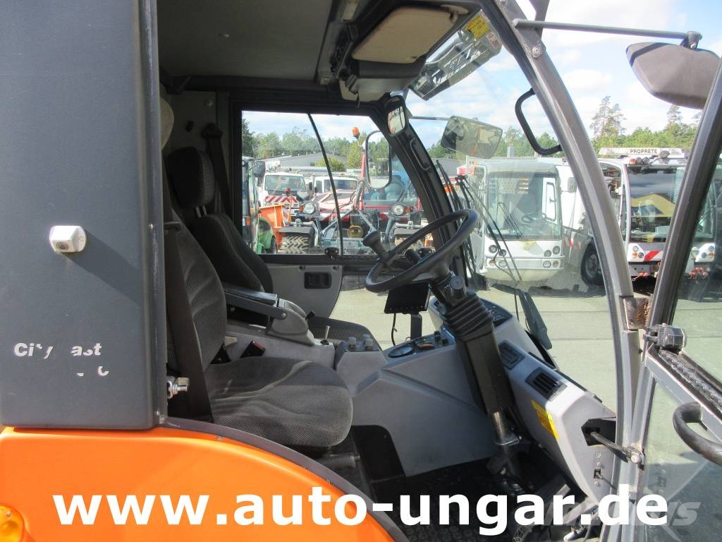 Hako CityMaster CM 2000 Bj. 2017 Motorschaden 4-Rad Len 掃倉機