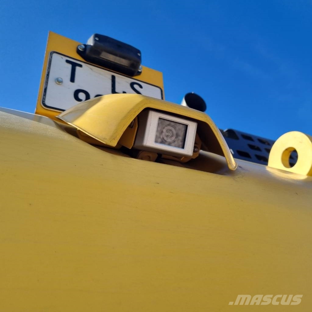 Komatsu PW160 - 11 حفارات بعجل
