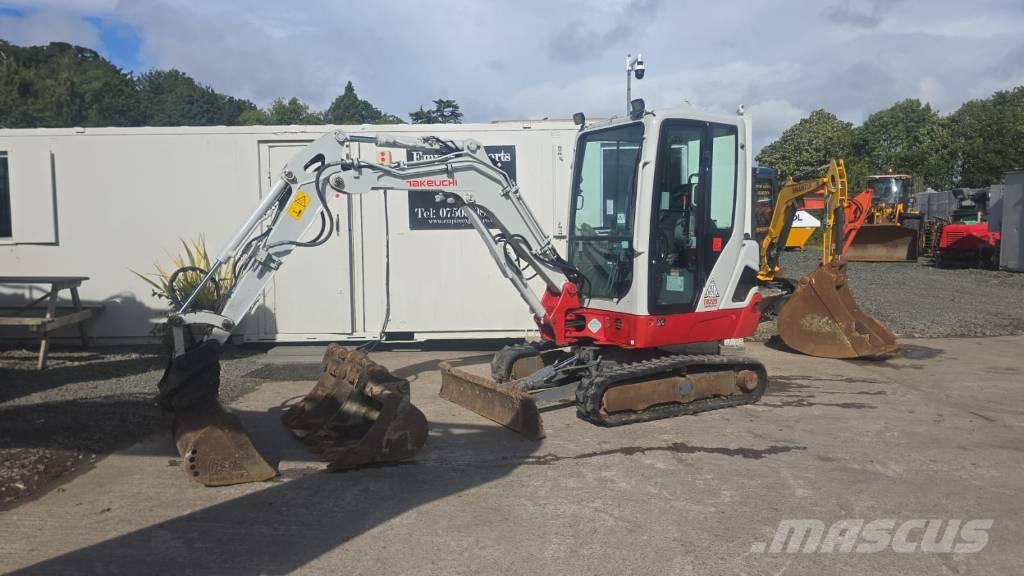Takeuchi TB 225 Miniescavatori