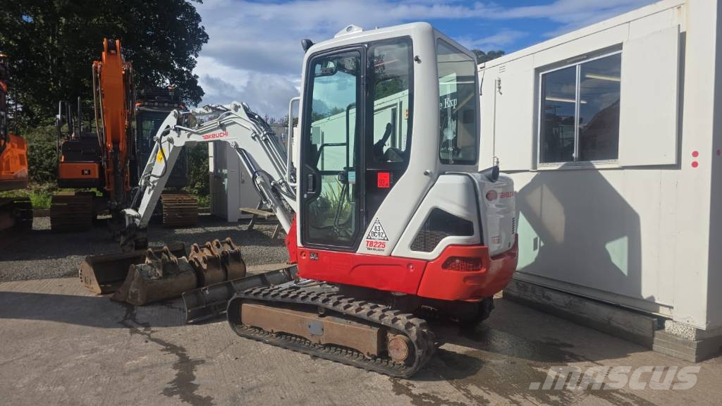 Takeuchi TB 225 Miniescavatori