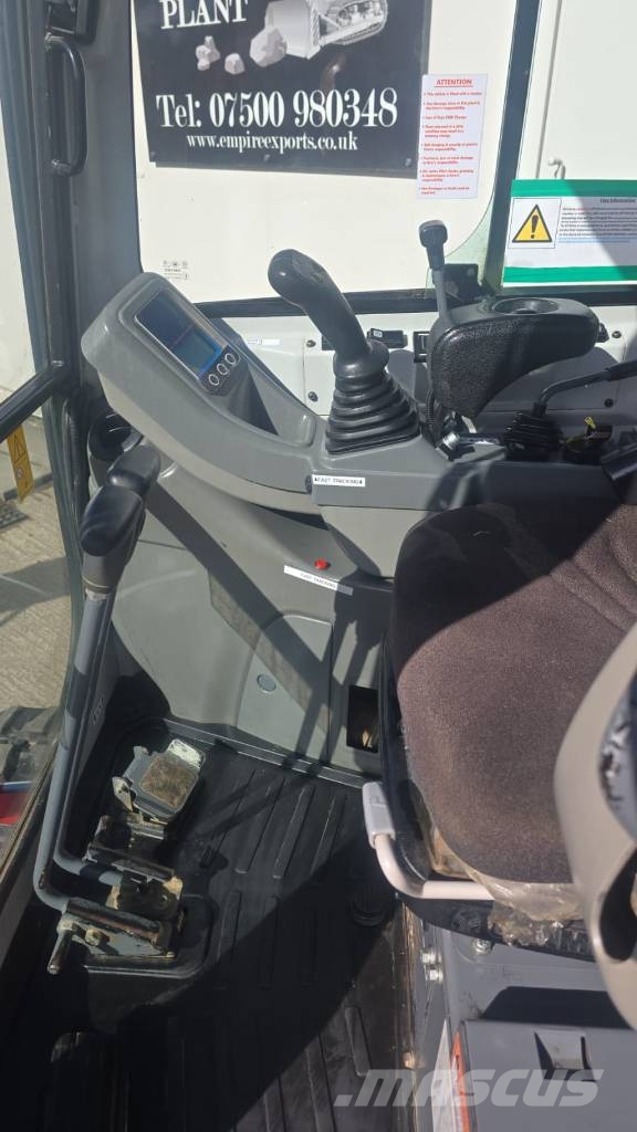 Takeuchi TB 225 Miniescavatori