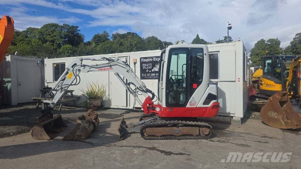 Takeuchi TB 225 Miniescavatori