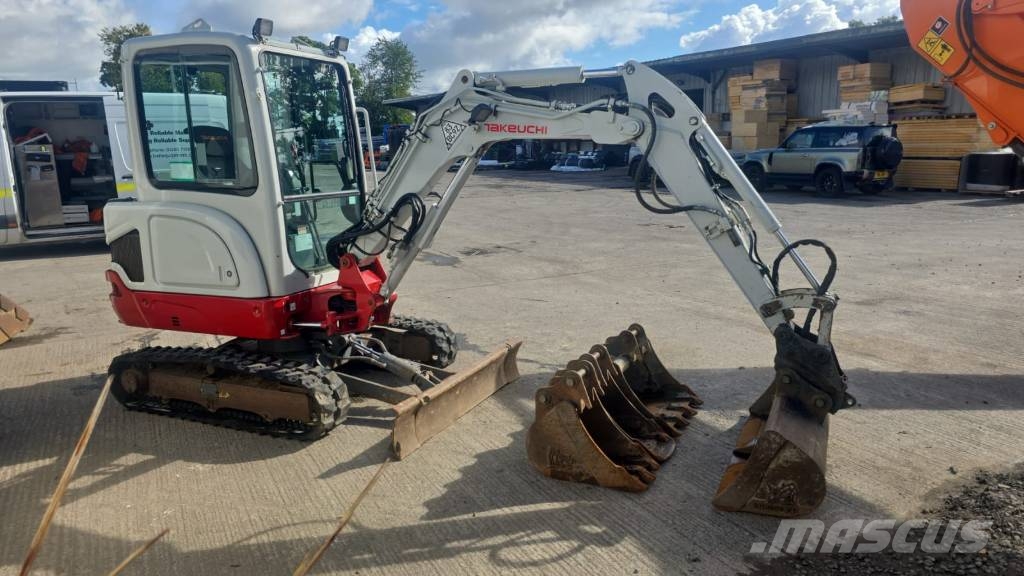 Takeuchi TB 225 Miniescavatori