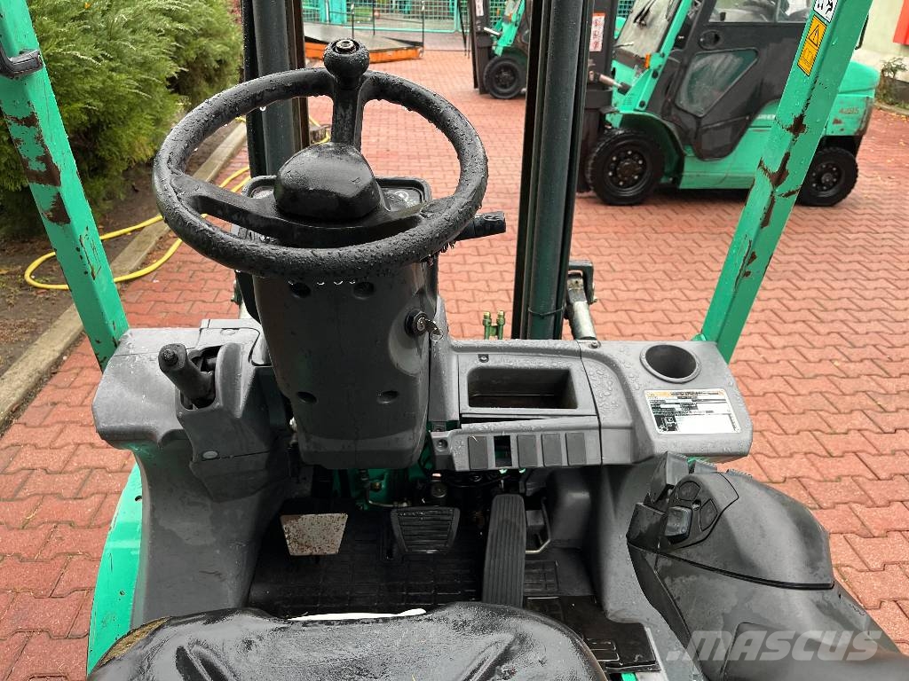 Mitsubishi FD20NT V-4213 INW Dizelski viličari