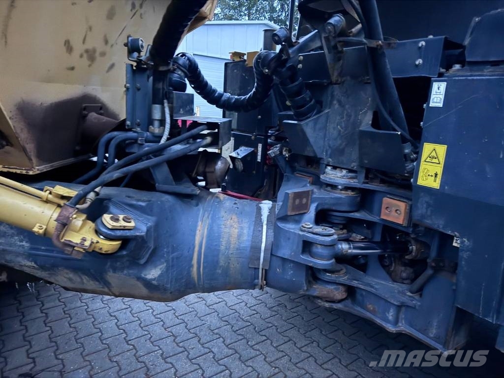 Komatsu HM 300-3 Zglobni demperi