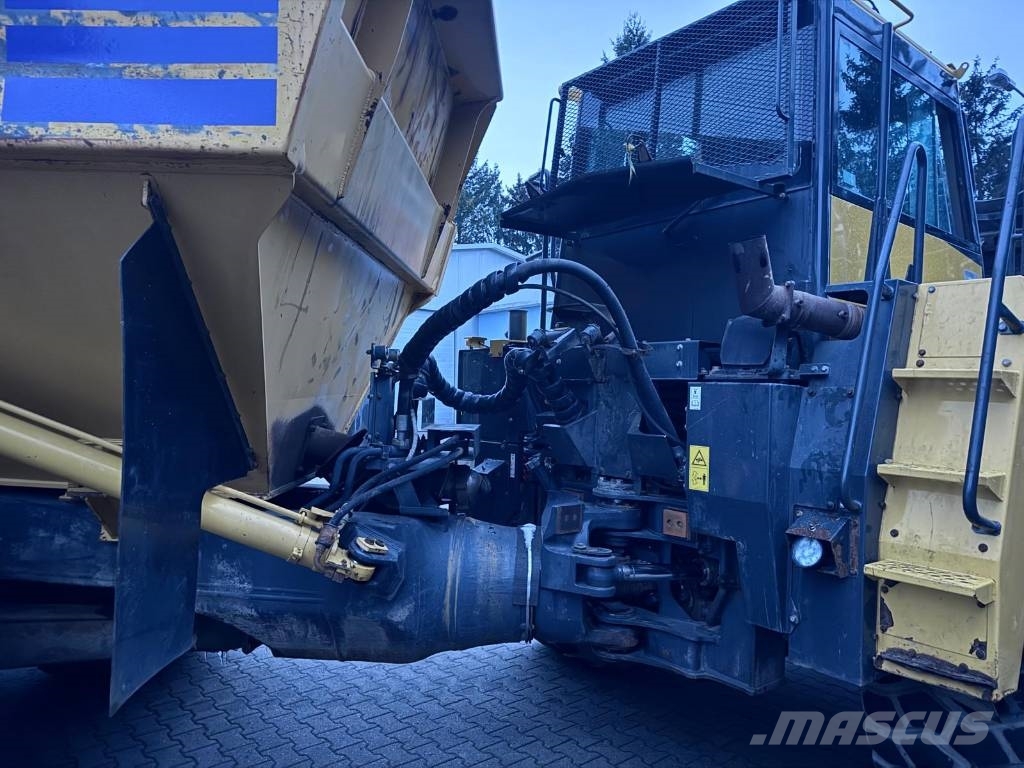 Komatsu HM 300-3 Zglobni demperi