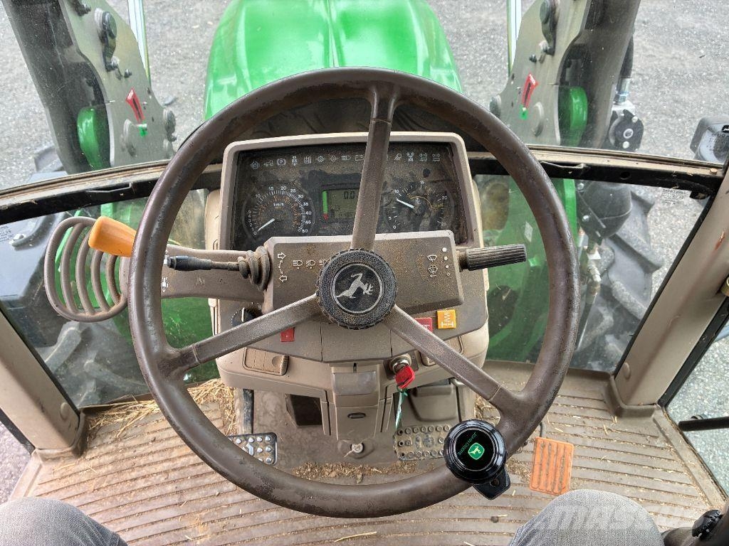 John Deere 6330 STD Traktori