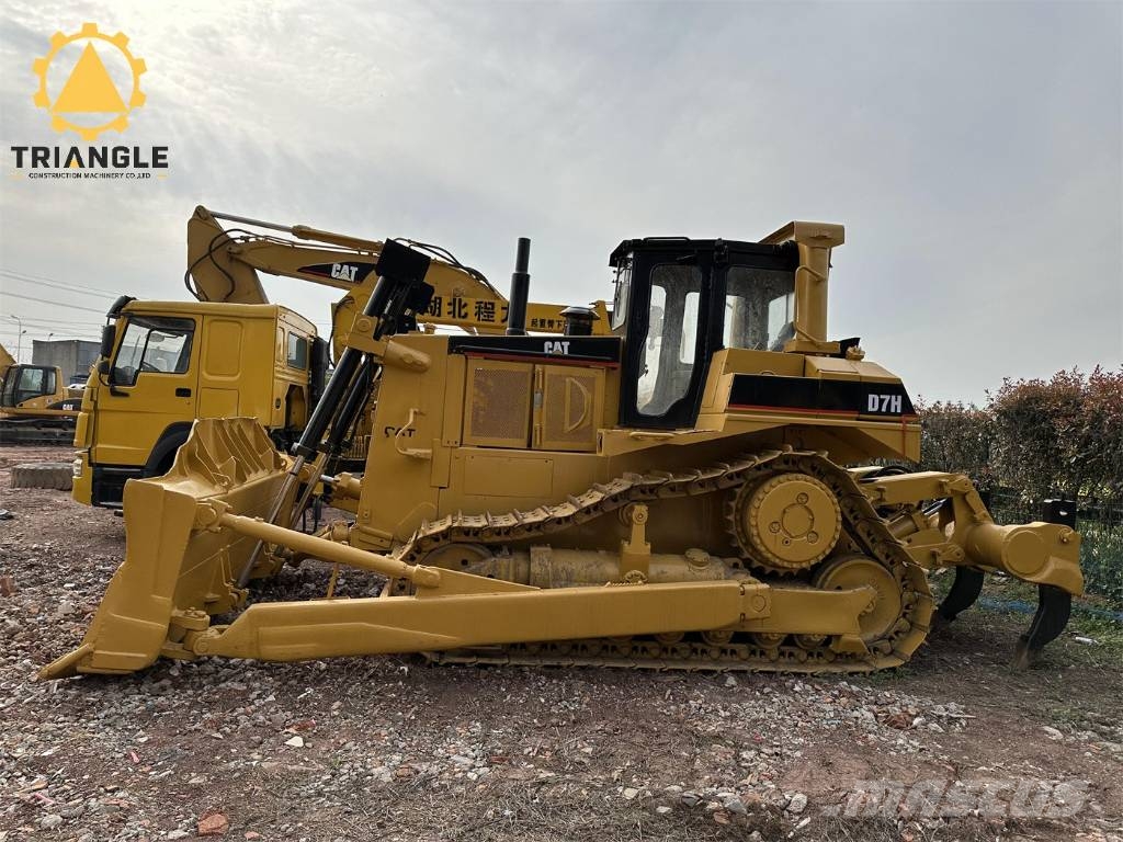 CAT D 7 H Pásové dozery