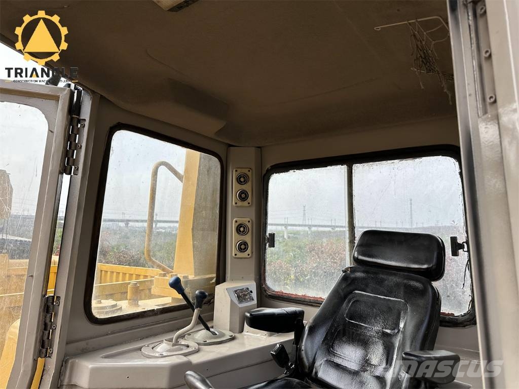 CAT D 7 H Pásové dozery