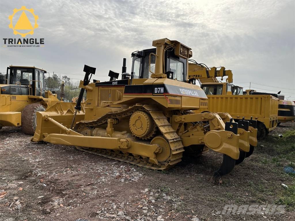 CAT D 7 H Pásové dozery