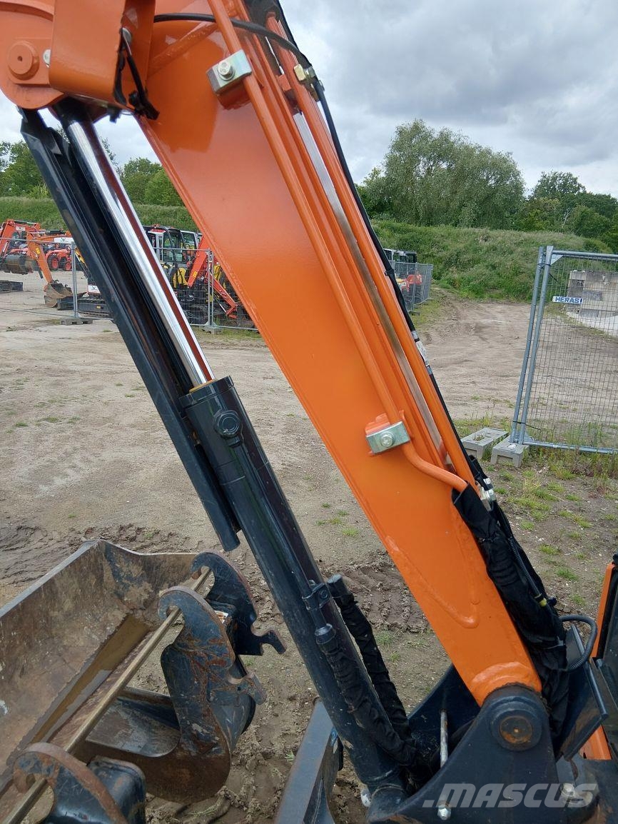 Hitachi ZX26U6 (9988) Minigravemaskiner
