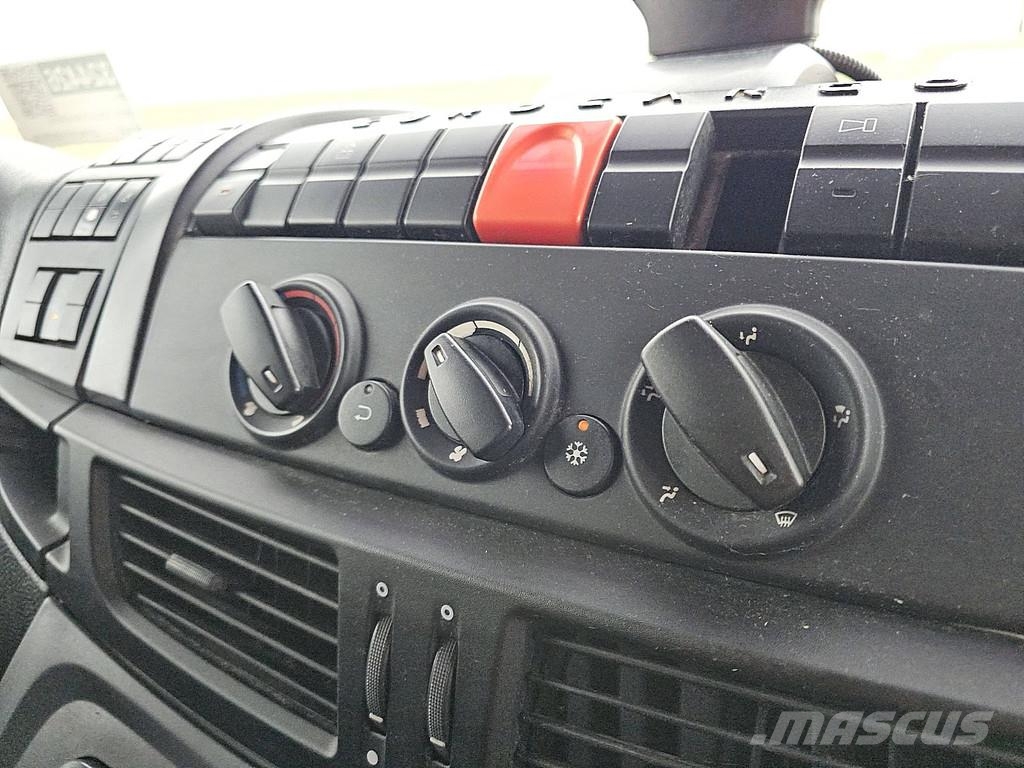 Iveco 120E21 EUROCARGO AIRCO TAILLIFT ボックスボディー、ウイング、箱車