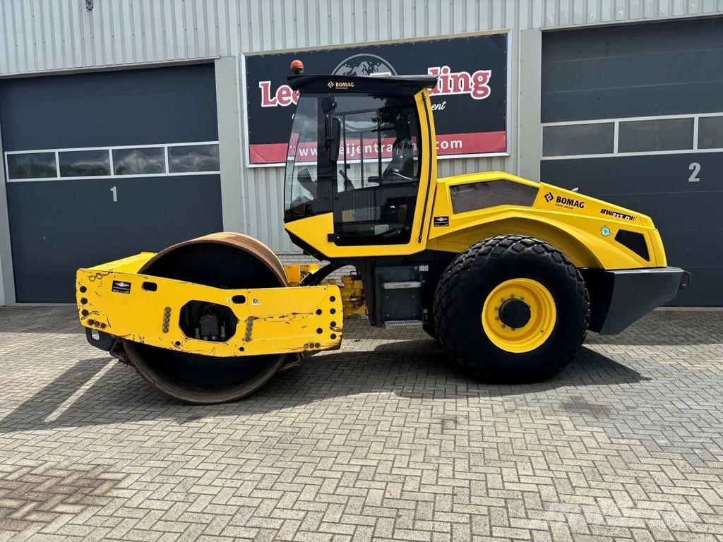 Bomag BW 213 D-5 Single drum roller. 2018 Year! Citi veltņi