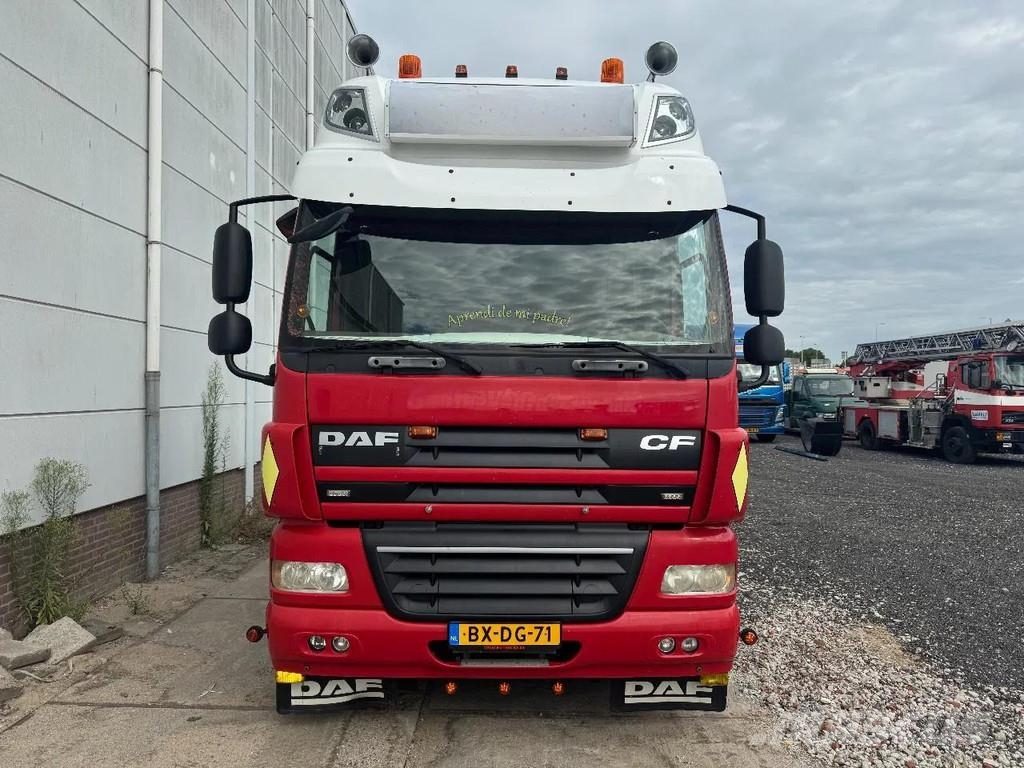 DAF CF 85.460 8X2 HIAB 477E-7 + JIB 75X + REMOTE CONTR Camion con sponde ribaltabili