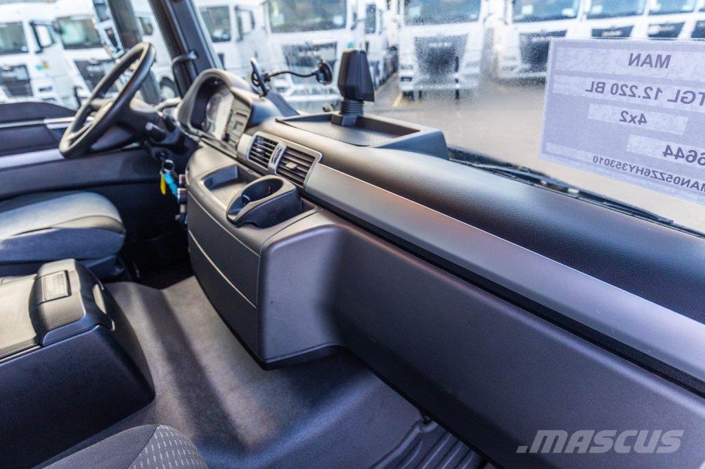 MAN TGL 12.220 BL+DHOLLANDIA Fast kasse