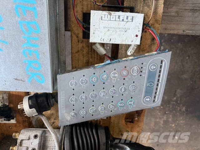Liebherr a 934/944 c used parts cab كابينة والداخلية