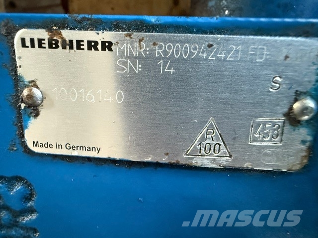 Liebherr a 934/944 c used parts cab كابينة والداخلية