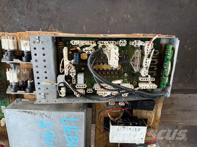 Liebherr a 934/944 c used parts cab كابينة والداخلية