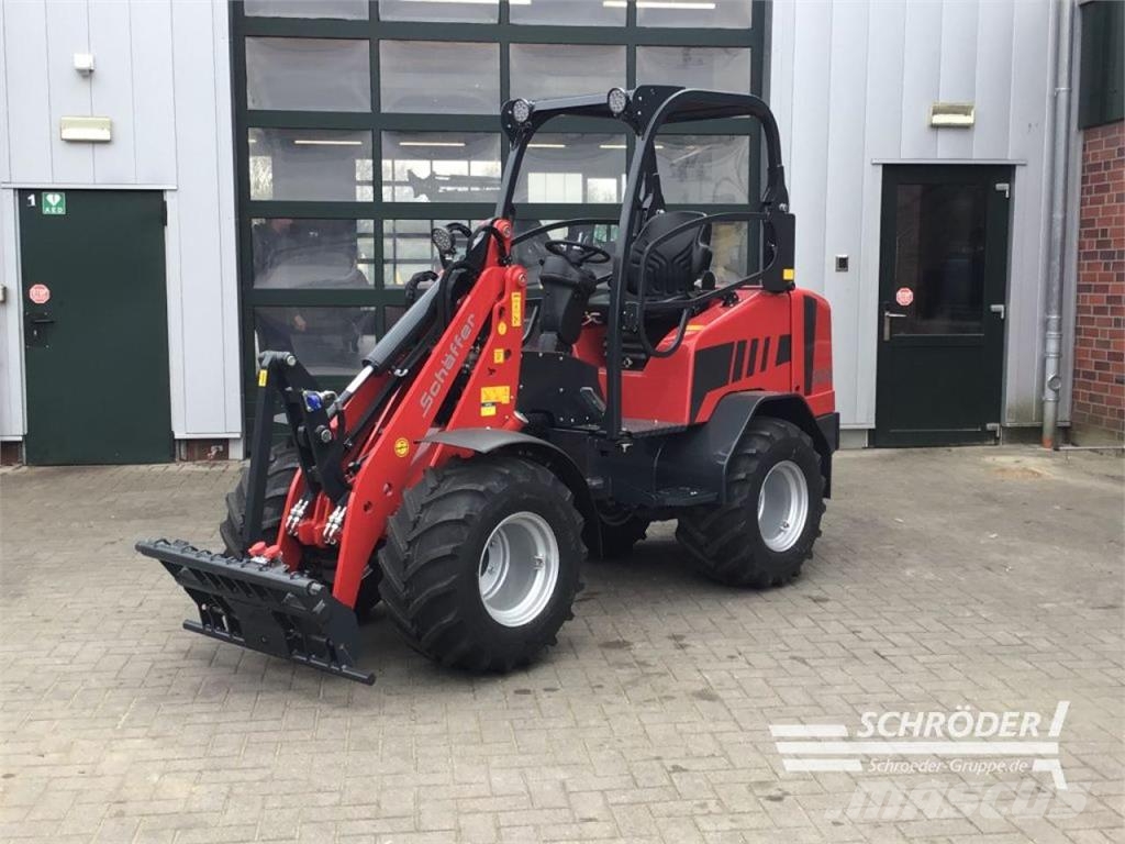 Schäffer 3630 Front loaders and diggers