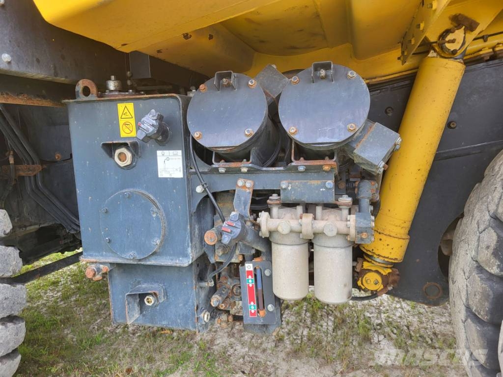 Komatsu HD405-8 Pevné dempry