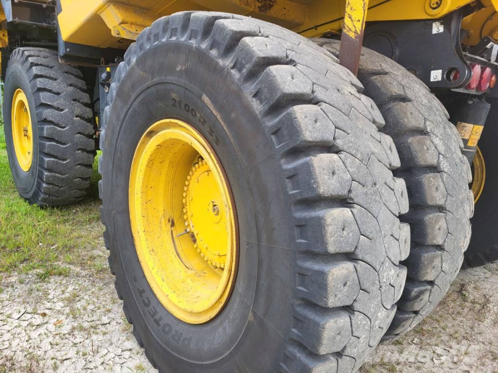 Komatsu HD405-8 Pevné dempry