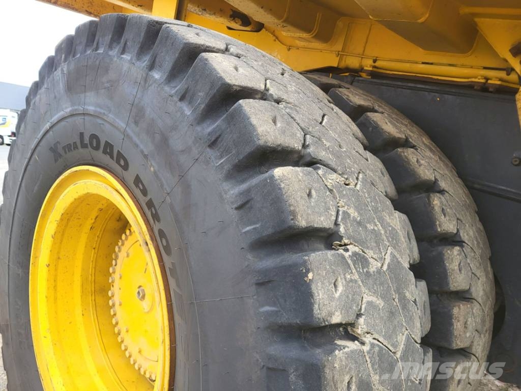 Komatsu HD405-8 Pevné dempry