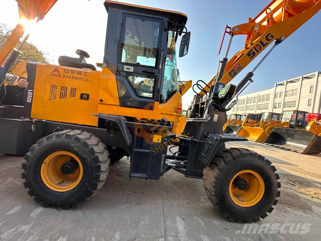 SDLG LG 920 Gumikerekes homlokrakodók