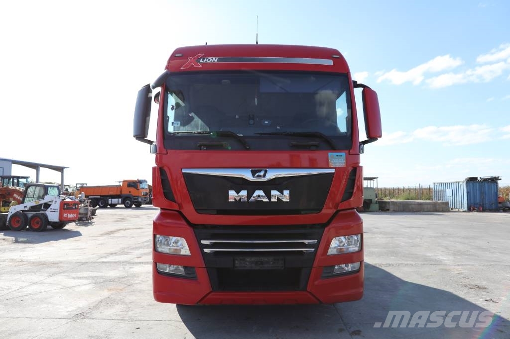 MAN TGX 18.500 4x2 LLS + Trailer Vega 3 axel lowbed وحدات الجر